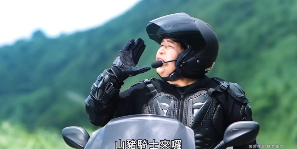 【爆笑】テンションおかしいw　台湾のとあるバイクメーカーのCMが注目！二度見必至のクセになる面白さwwwww