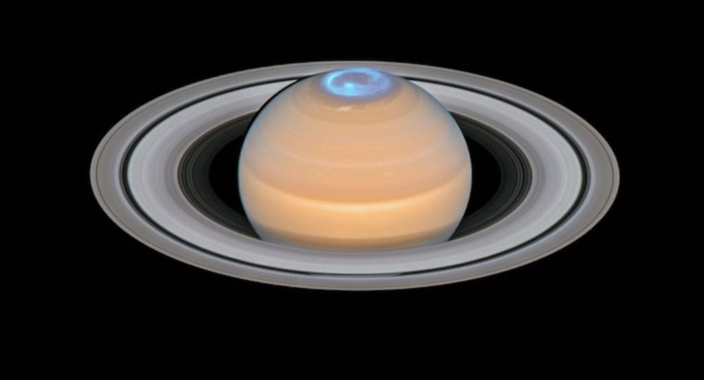 【鳥肌】ハッブル宇宙望遠鏡が撮影した「土星のオーロラ」の動画が凄い！