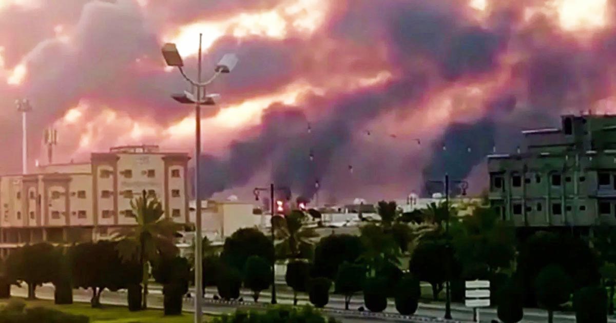 【サウジアラビア】ドローン（無人機）の攻撃で、国営石油会社が大炎上！原油価格にも影響